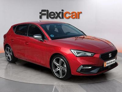Usado Seat Leon FR 150 CV (110 kW) 2022 Rojo Berlina