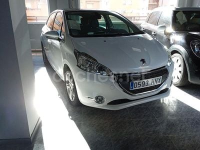 Occasion Peugeot 208 Allure 82 PK (60 kW) 2013 Wit Hatchback