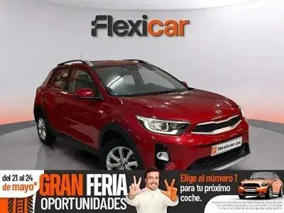 Usado Kia Stonic 84 CV (61 kW) 2020 Rojo SUV