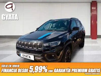 Usado Jeep Compass Trailhawk 241 CV (177 kW) 2022 Negro SUV