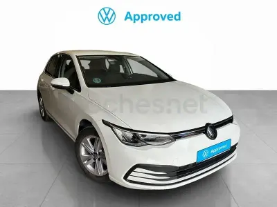 Usado VW Golf VIII 116 HP (85 kW) 2021 Branco Sedan