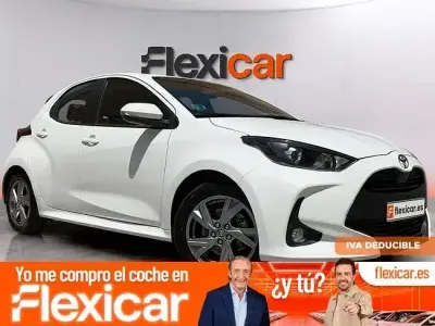 Usado Toyota Yaris Active 116 CV (85 kW) 2025 Blanco Utilitario
