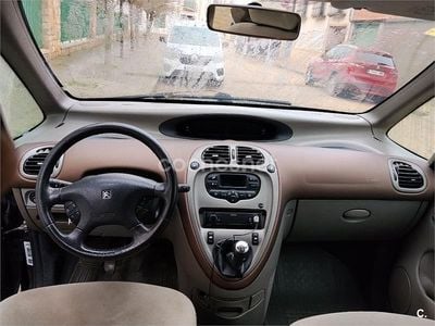 Usado Citroën Xsara Picasso Exclusive 90 CV (66 kW) 2002 Negro Monovolumen