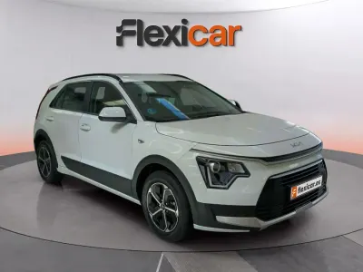 Usado Kia Niro 105 CV (77 kW) 2023 Blanco SUV