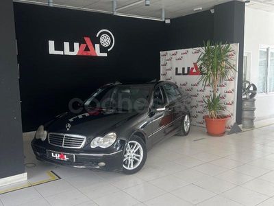 Usado Mercedes C270 Avantgarde 170 CV (125 kW) 2002 Negro Berlina