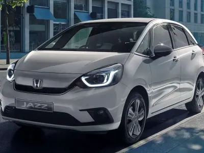 Usado Honda Jazz Comfort 102 CV (75 kW) 2019 Rojo Utilitario
