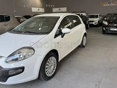 Usado Fiat Punto Active 69 CV (50 kW) 2011 Blanco Utilitario