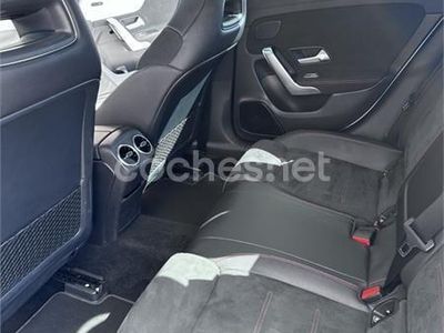 Blanco Usado 2019 Mercedes CLA200 Shooting Brake Familiar | 32.500 €