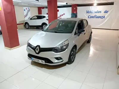 Begagnad Renault Clio IV Business 75 HK (55 kW) 2019 Grå
