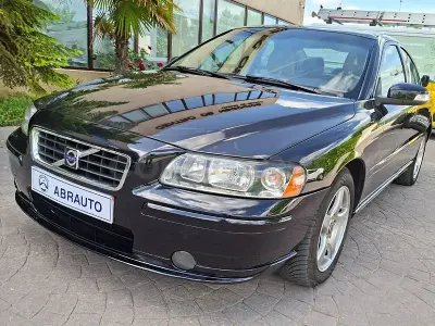 Usado Volvo S60 Momentum 185 CV (136 kW) 2007 Negro Berlina