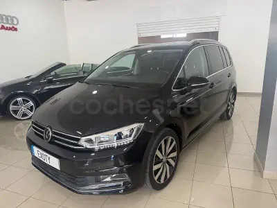 Usado VW Touran Sportline 190 CV (139 kW) 2018 Negro Monovolumen