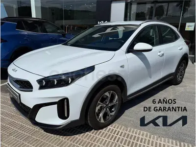 Usado Kia XCeed 100 CV (73 kW) 2025 Blanco SUV