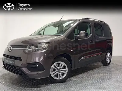 Usado Toyota Proace Verso Active 131 CV (96 kW) 2021 Gris / plata Familiar