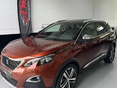 Usado Peugeot 3008 GT 180 CV (132 kW) 2017 Marrón SUV
