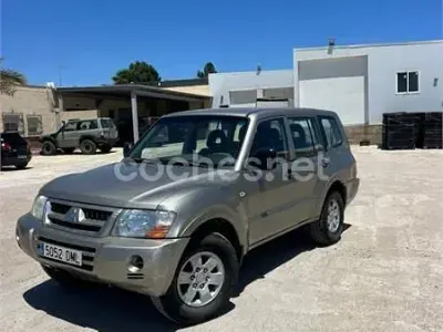 Usado Mitsubishi Montero 160 CV (117 kW) 2005 Beige SUV