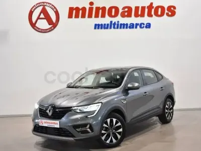 Usado Renault Arkana Business 140 CV (102 kW) 2023 Gris SUV