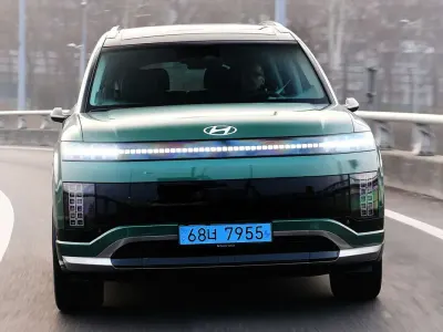 Usado Hyundai Ioniq 9 230 kW (313 CV) 2025 Gris SUV