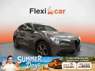Usado Alfa Romeo Stelvio Sprint 160 CV (117 kW) 2022 Gris SUV