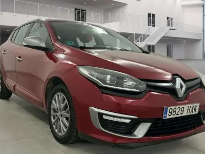 Usado Renault Mégane GT GT 116 CV (85 kW) 2014 Rojo Coupe