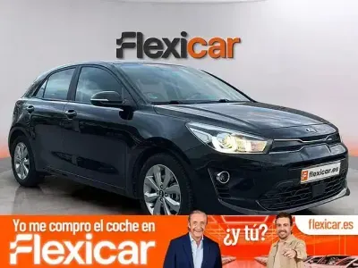 Usado Kia Rio 100 CV (73 kW) 2021 Negro Berlina