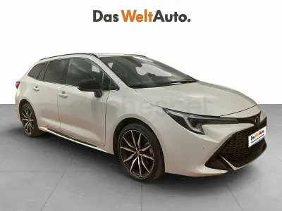 Usado Toyota Corolla Sport 196 CV (144 kW) 2024 Gris / plata Familiar
