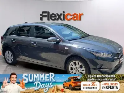 Usado Kia Ceed 136 CV (100 kW) 2023 Gris Utilitario