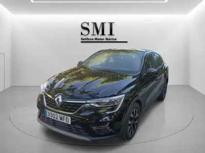 Usado Renault Arkana Equilibre 145 CV (106 kW) 2023 Negro SUV