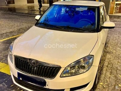 Blanco Usado 2013 Skoda Fabia Berlina | 3900 € (Buen precio)