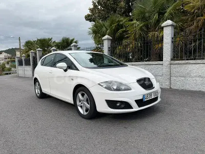 Usado Seat Leon Reference 90 CV (66 kW) 2010 Blanco Utilitario
