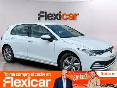 Usado VW Golf VIII Life 115 CV (84 kW) 2022 Blanco Familiar