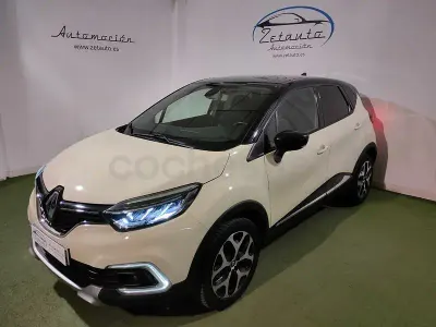 Usado Renault Captur Zen 110 CV (80 kW) 2017 Beige SUV