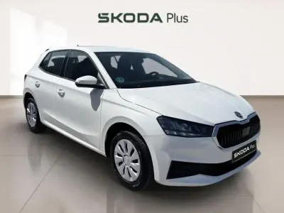 Usado Skoda Fabia Active 80 CV (58 kW) 2022 Blanco Utilitario
