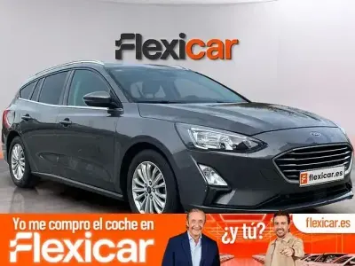 Usado Ford Focus Titanium 120 CV (88 kW) 2020 Gris Familiar