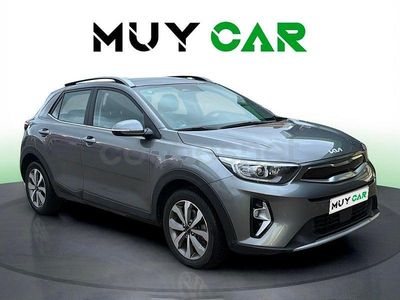 Gris / plata Usado 2023 Kia Stonic SUV | 13.890 € (Precio justo)
