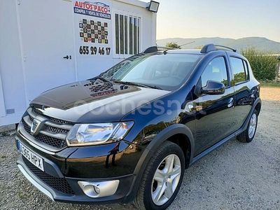 Usado Dacia Sandero Stepway 90 CV (66 kW) 2013 Negro Utilitario