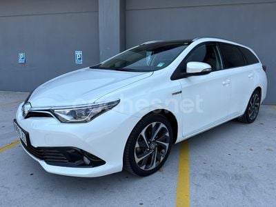 Toyota Auris Hybrid