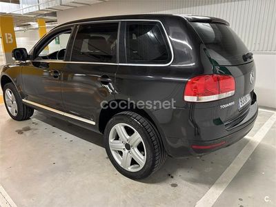 Usado VW Touareg 225 CV (165 kW) 2006 Negro SUV
