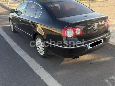 Usado VW Passat Highline 140 CV (102 kW) 2008 Negro Berlina