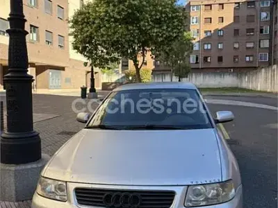 Usado Audi A3 Attraction 130 CV (95 kW) 2001 Gris / plata Utilitario