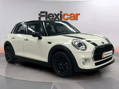 Usado Mini Cooper D 116 CV (85 kW) 2018 Beige Utilitario