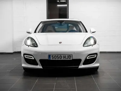 Usado Porsche Panamera Turbo S 551 CV (405 kW) 2012 Blanco Berlina