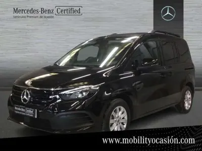 Usado Mercedes EQT200 2025 Negro Monovolumen