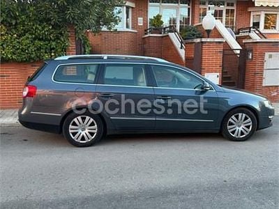 Usado VW Passat Edition 140 CV (102 kW) 2010 Gris / plata Familiar