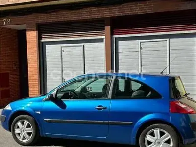 Begagnad Renault Mégane II Dynamique 98 HK (72 kW) 2003 Blå Sedan