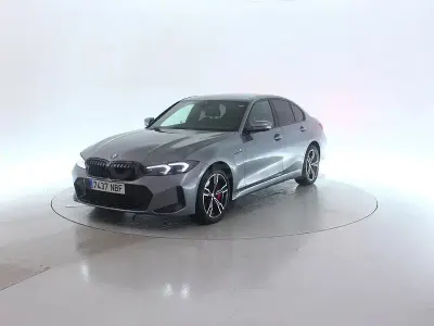 Käytetty BMW 330e 292 HP (214 kW) 2025 Harmaa Sedan