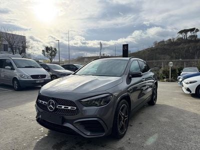 Nuevo Mercedes GLA200 163 CV (119 kW) 2025 Gris SUV