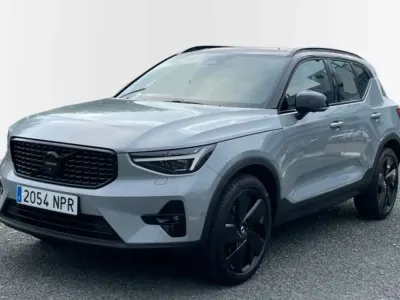 Nuevo Volvo XC40 Ultra 163 CV (119 kW) 2026 Gris SUV