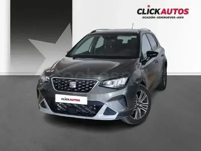 Usado Seat Arona Xperience 115 CV (84 kW) 2025 Gris / plata SUV