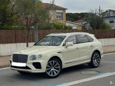 Usado Bentley Bentayga 550 CV (404 kW) 2022 Beige SUV