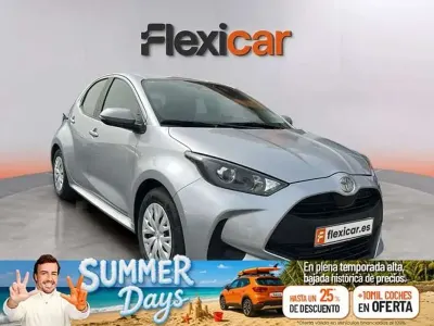 Usado Toyota Yaris Active 116 CV (85 kW) 2025 Gris Utilitario